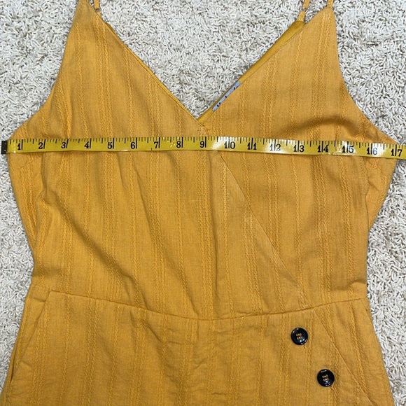 J for Justify Skort Romper Golden Amber V-Neck Lined Size Medium - Picture 9 of 11